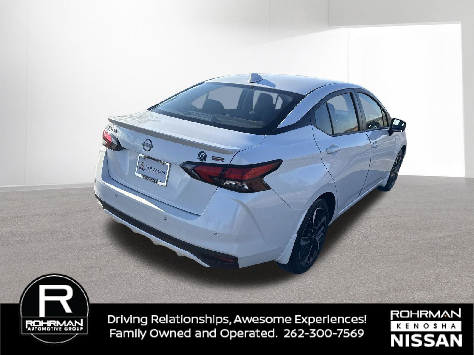 2025 Nissan Versa 1.6 SR