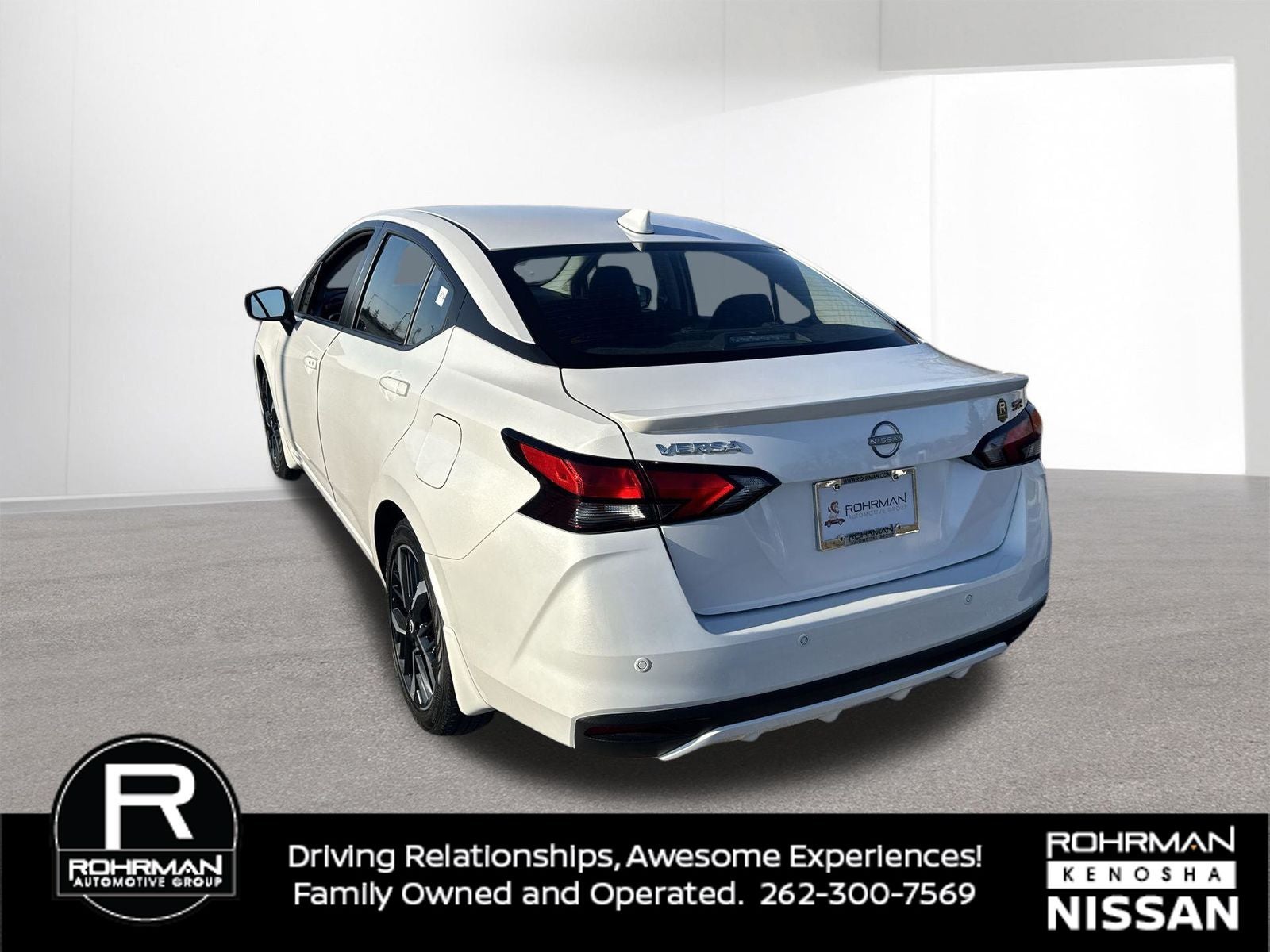 2025 Nissan Versa 1.6 SR