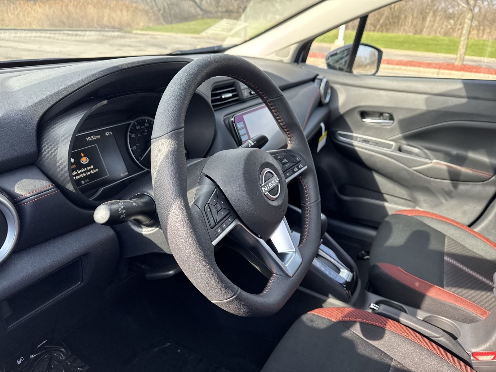 2025 Nissan Versa 1.6 SR