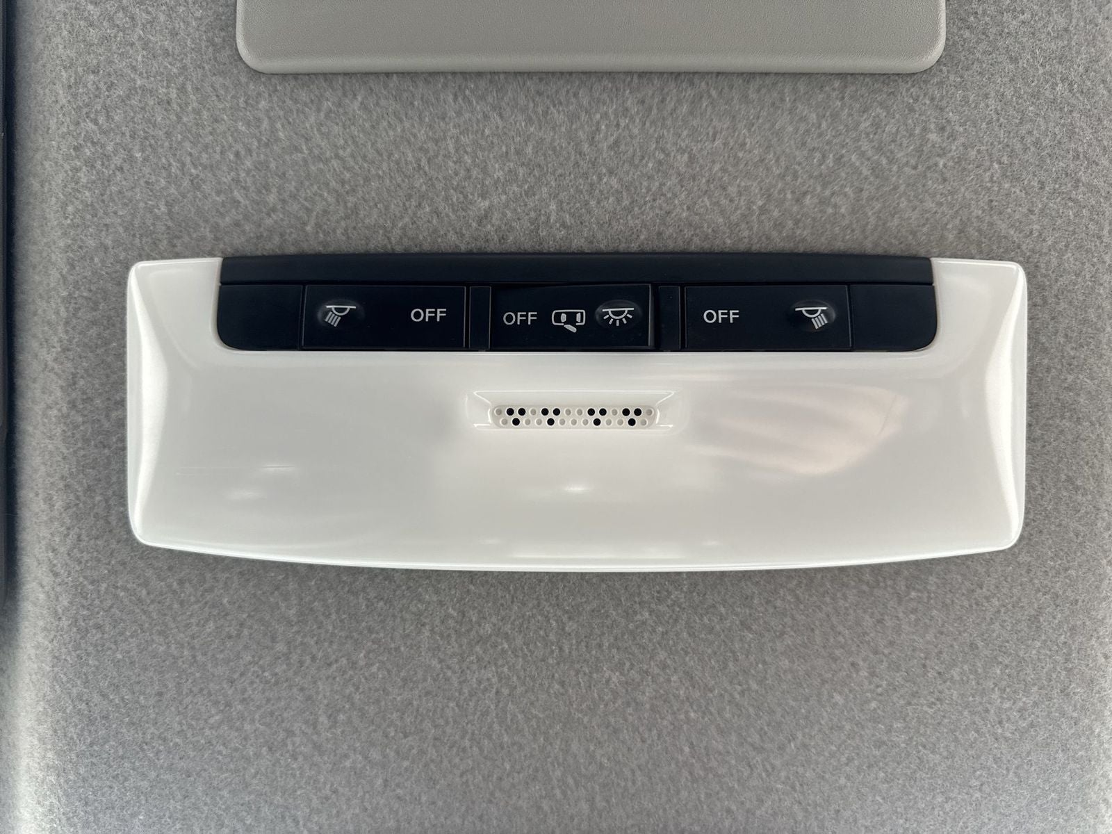 2023 Nissan Kicks SR Premium Package