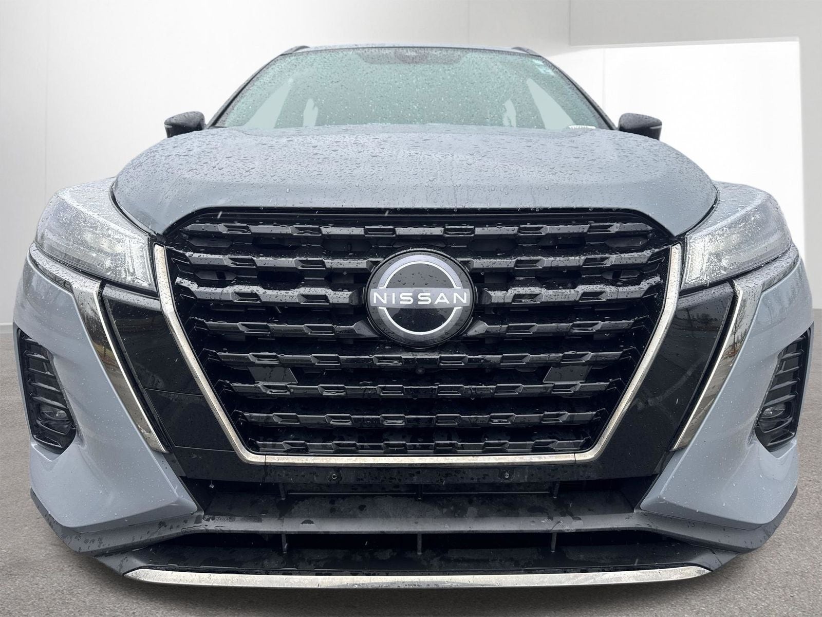 2023 Nissan Kicks SR Premium Package