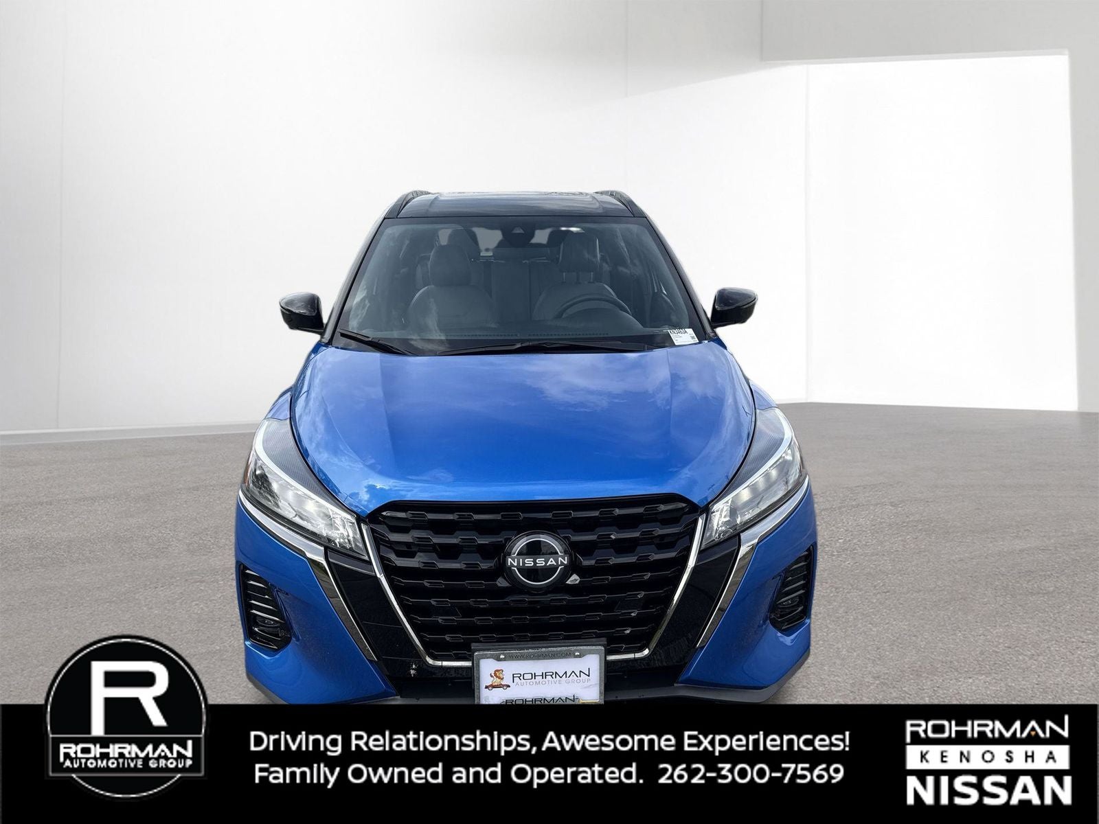 2023 Nissan Kicks SR