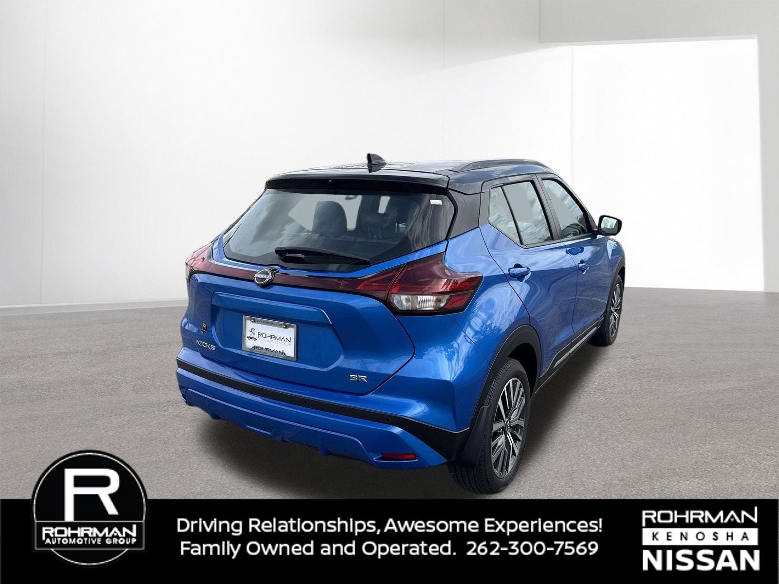2023 Nissan Kicks SR