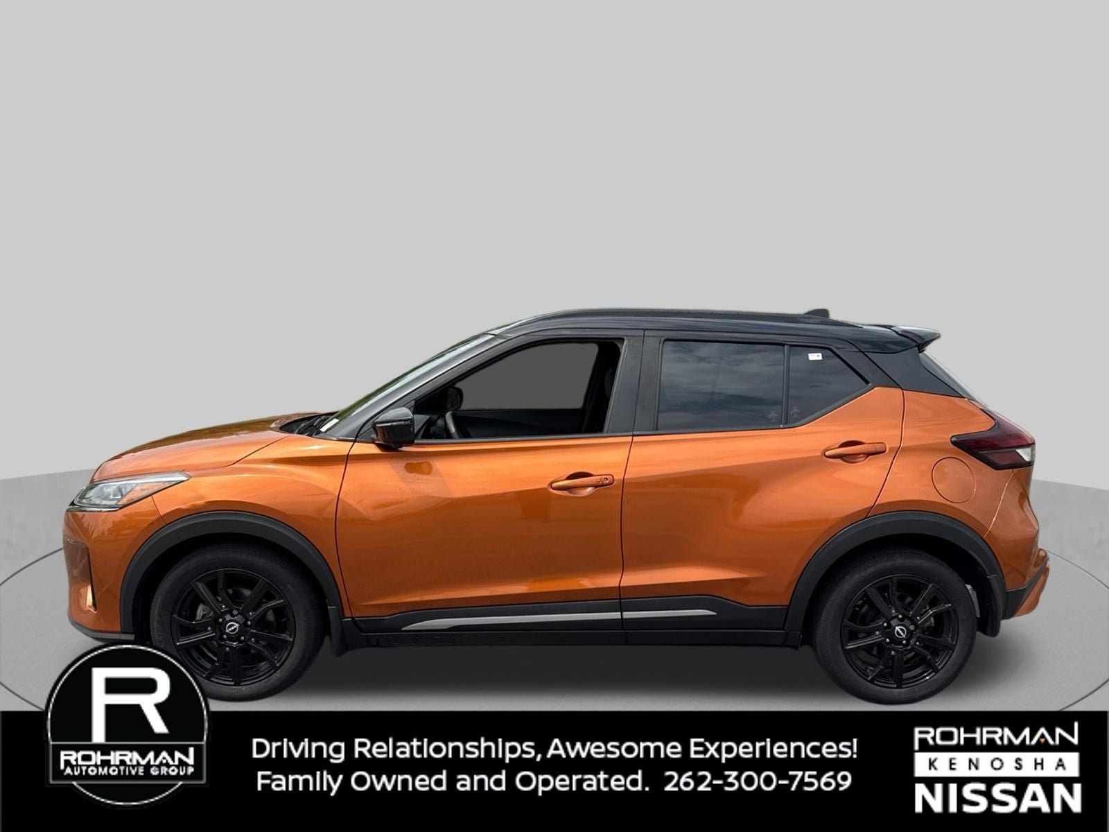2022 Nissan Kicks SR