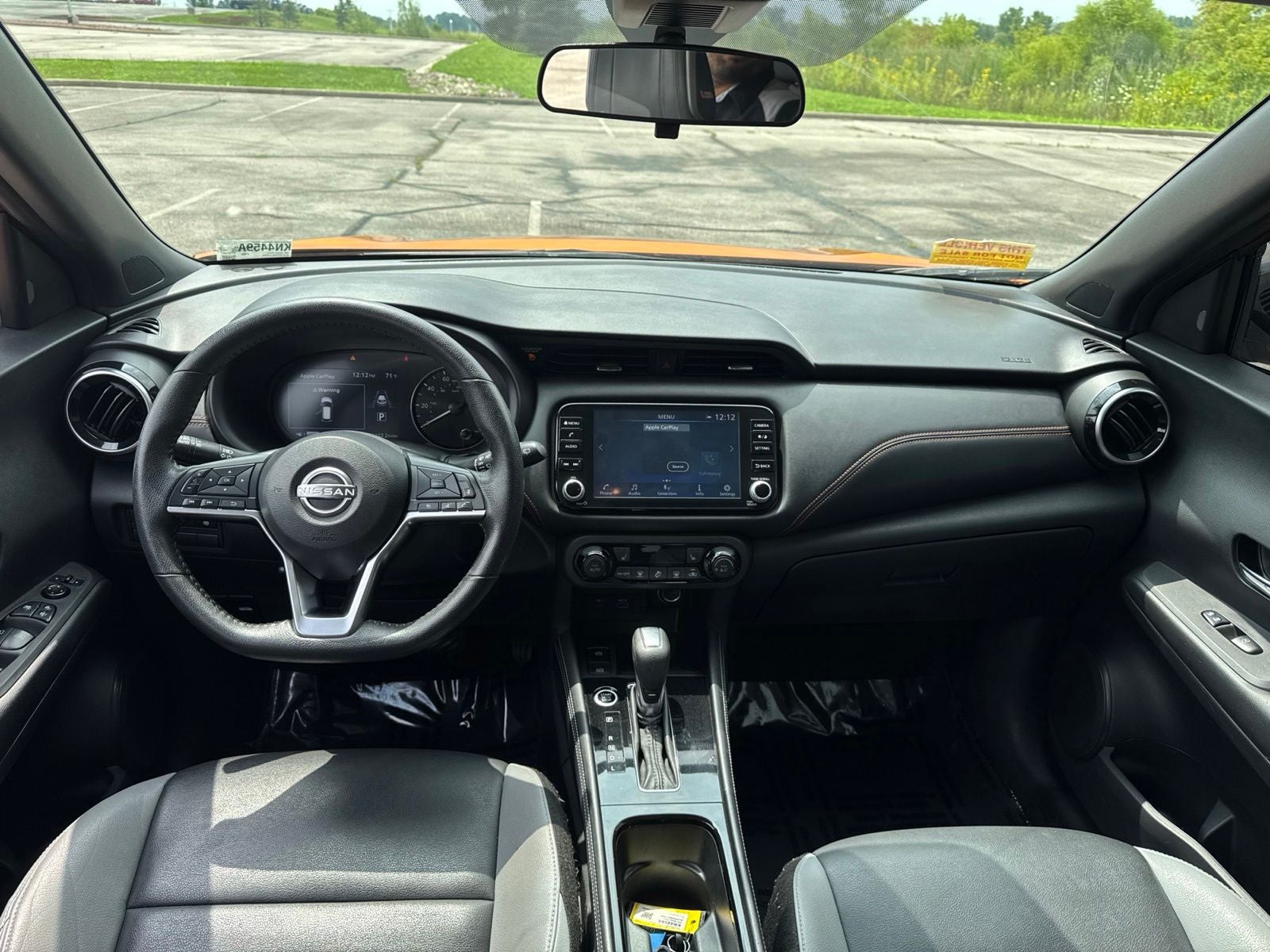 2022 Nissan Kicks SR