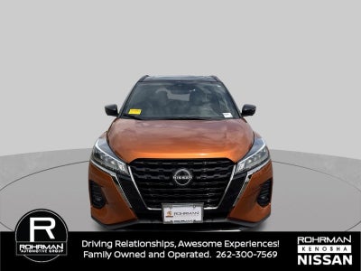 2022 Nissan Kicks SR