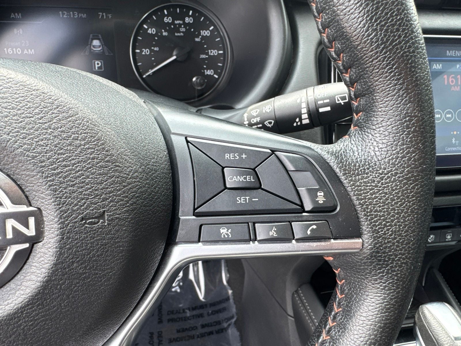 2022 Nissan Kicks SR