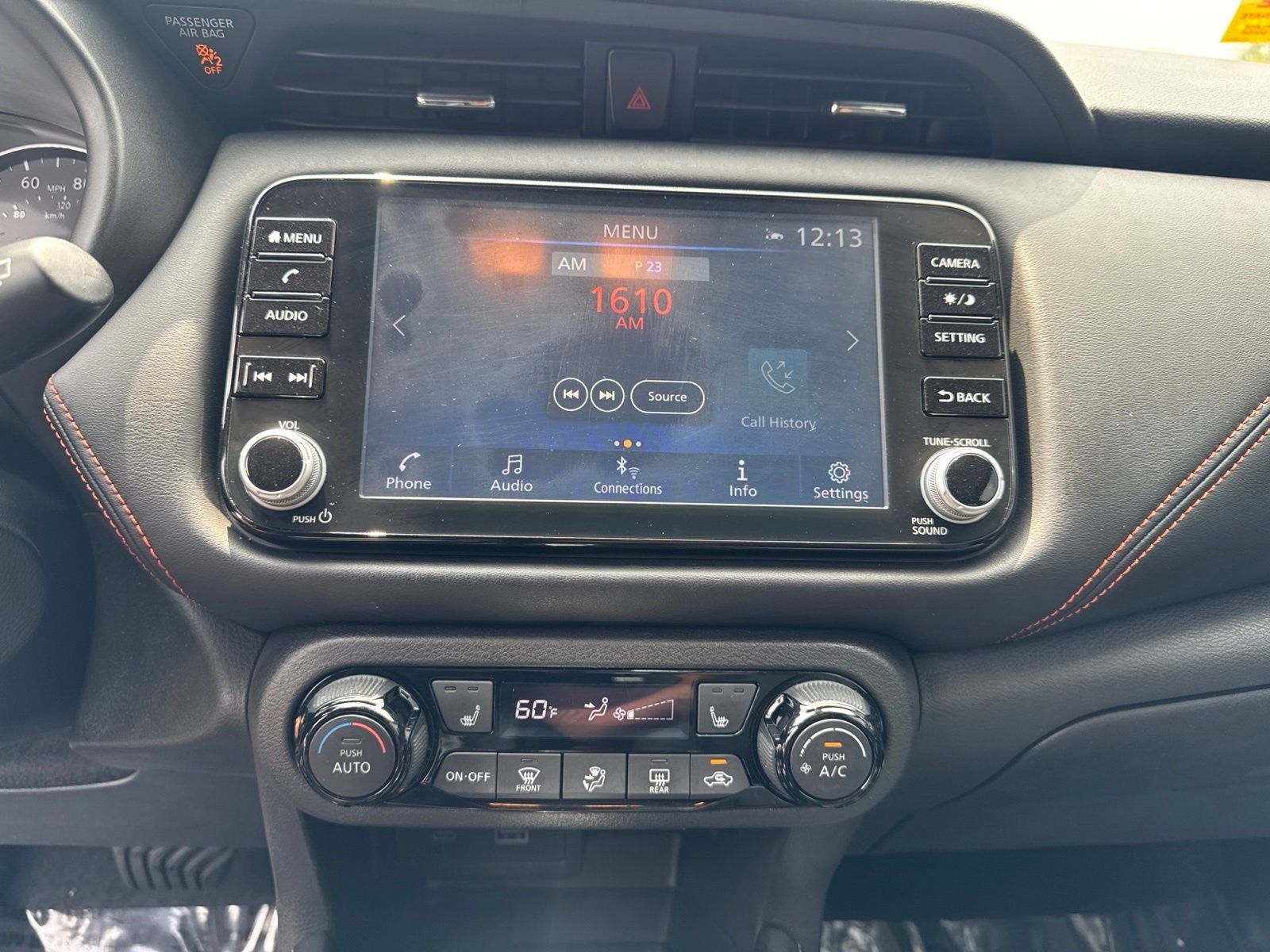2022 Nissan Kicks SR