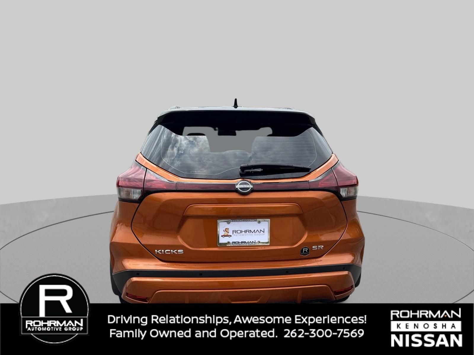 2022 Nissan Kicks SR