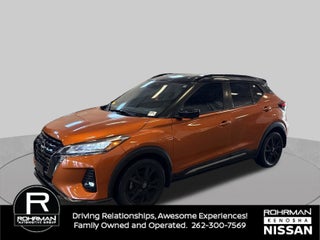2022 Nissan Kicks SR