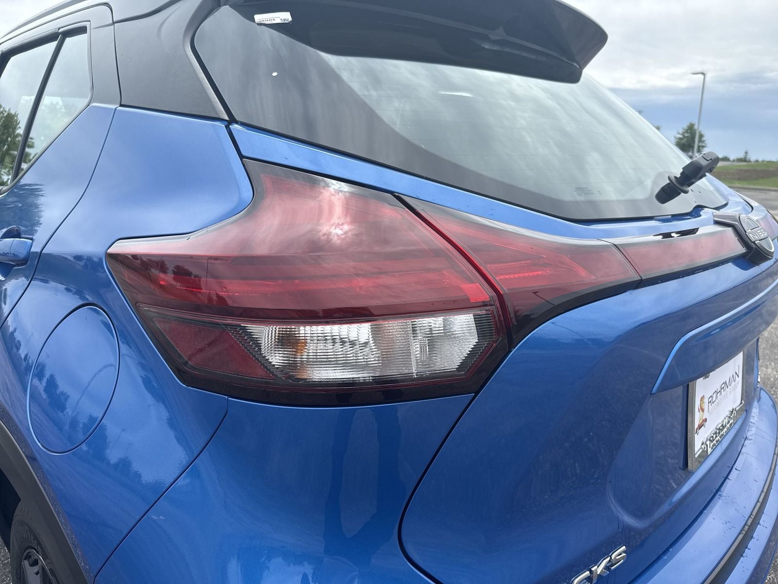 2023 Nissan Kicks SR