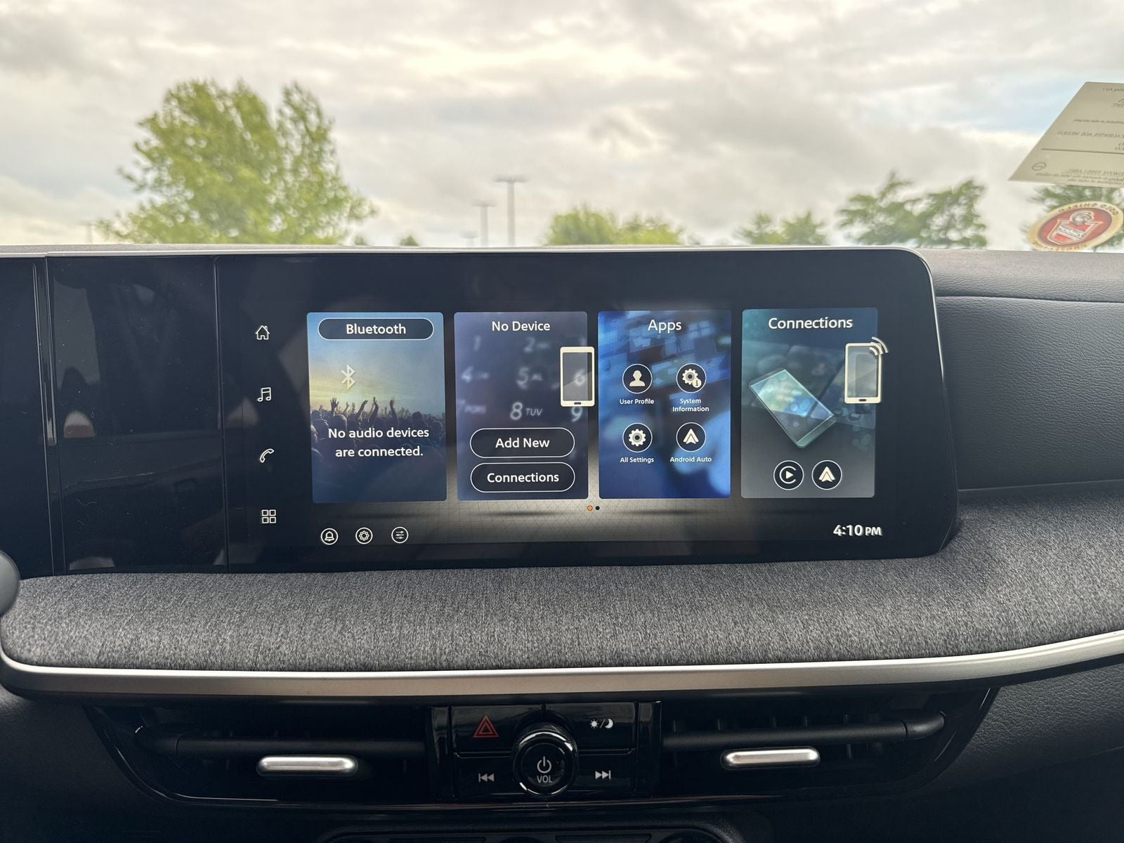 2026 Nissan Kicks S AWD