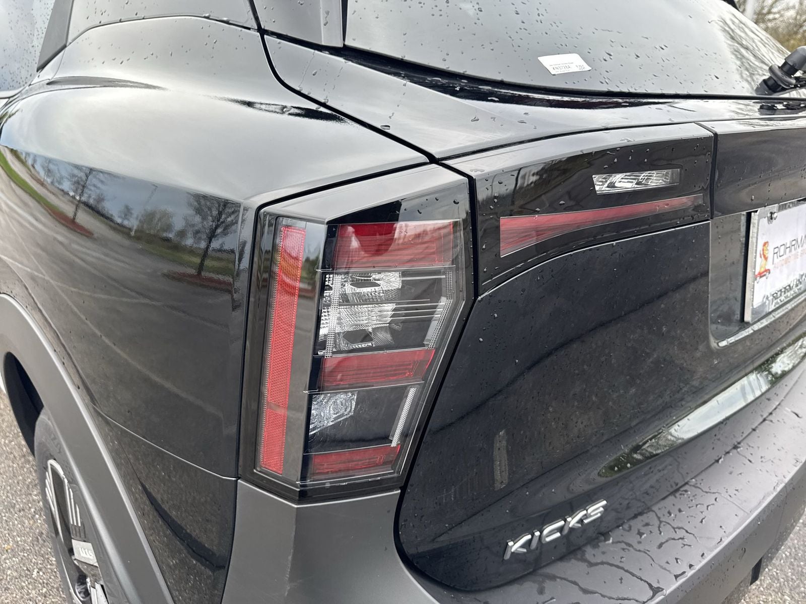 2025 Nissan Kicks SV
