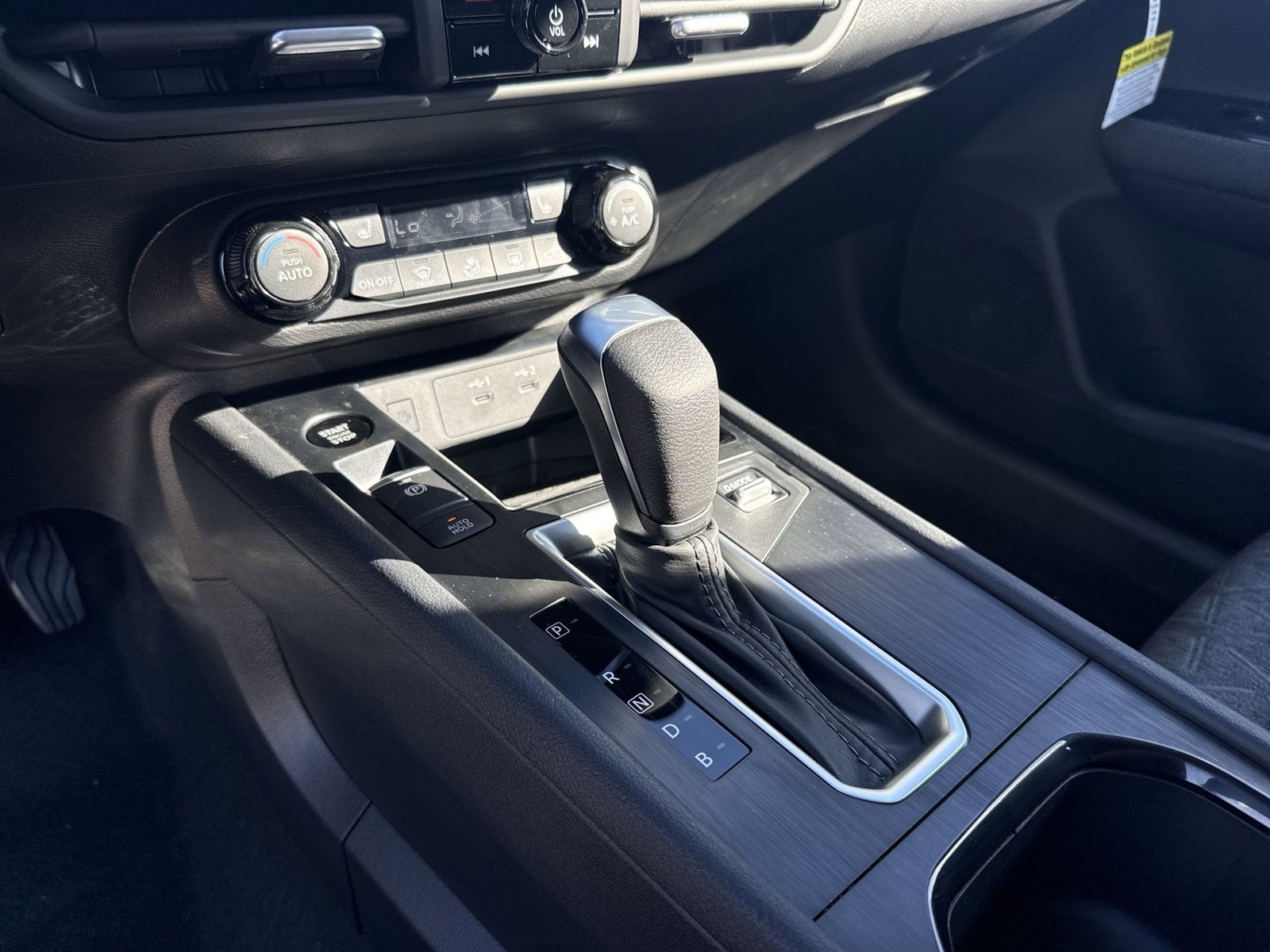 2027 Nissan Kicks SV AWD