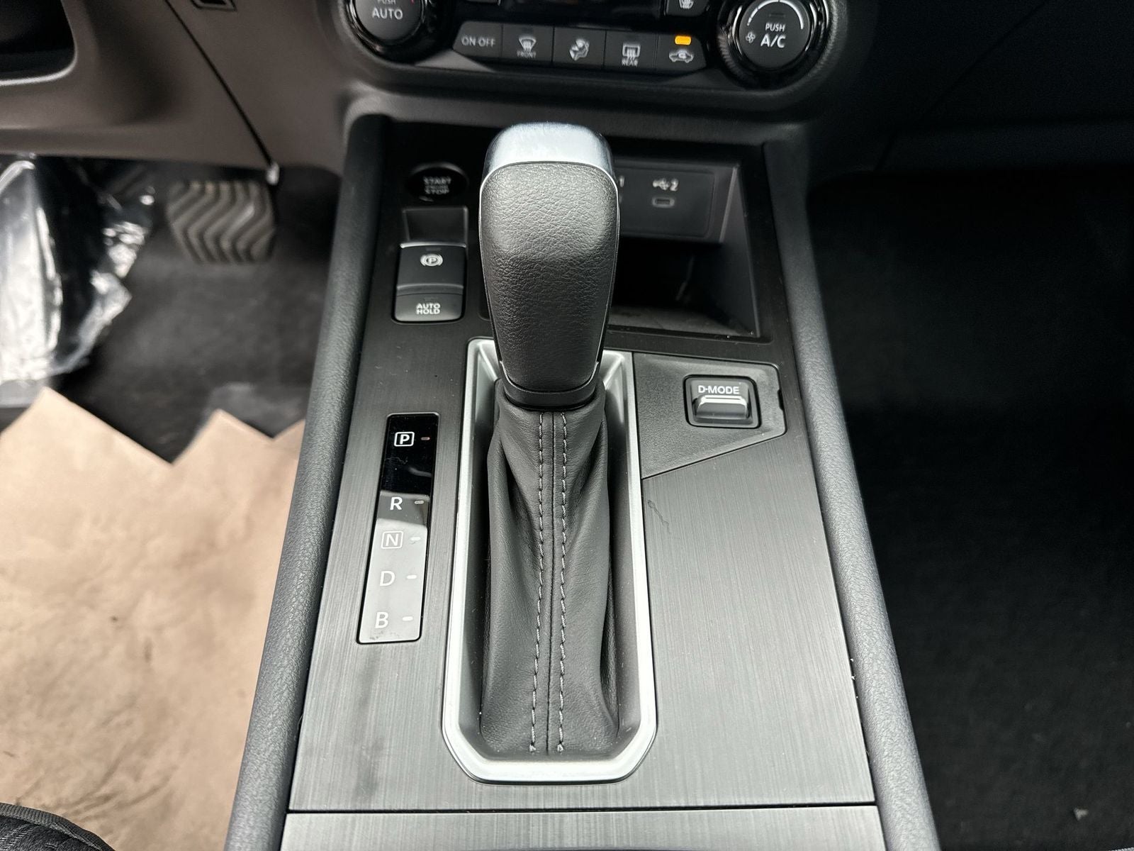 2026 Nissan Kicks SV AWD Premium Package