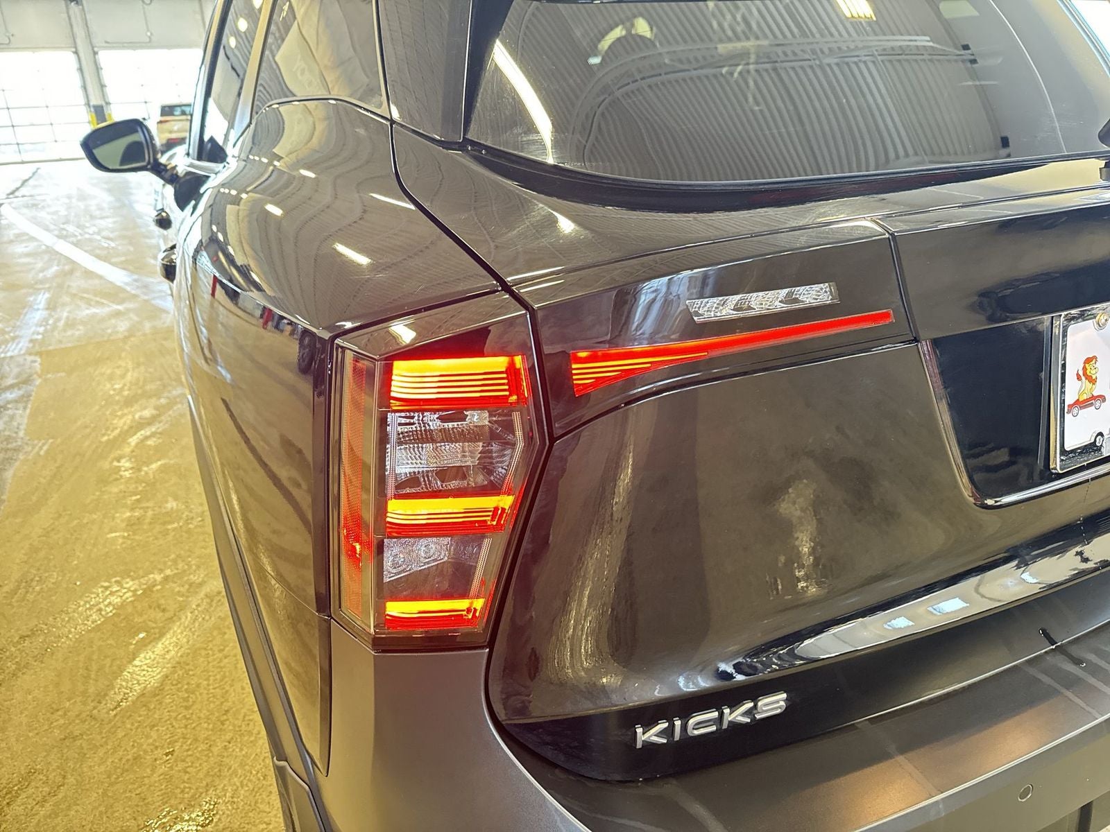 2025 Nissan Kicks SV