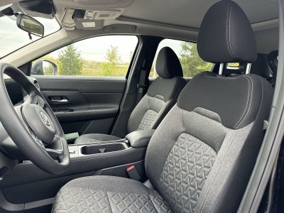 2026 Nissan Kicks SV AWD Premium Package