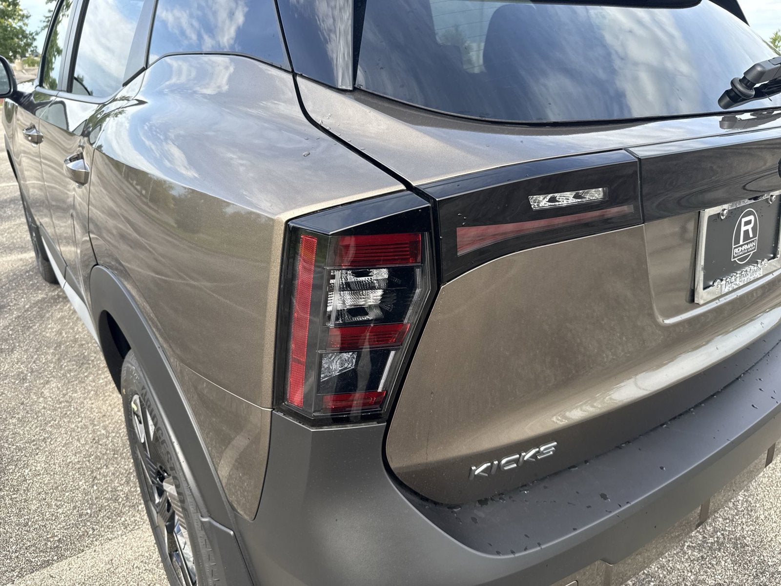 2027 Nissan Kicks SV AWD