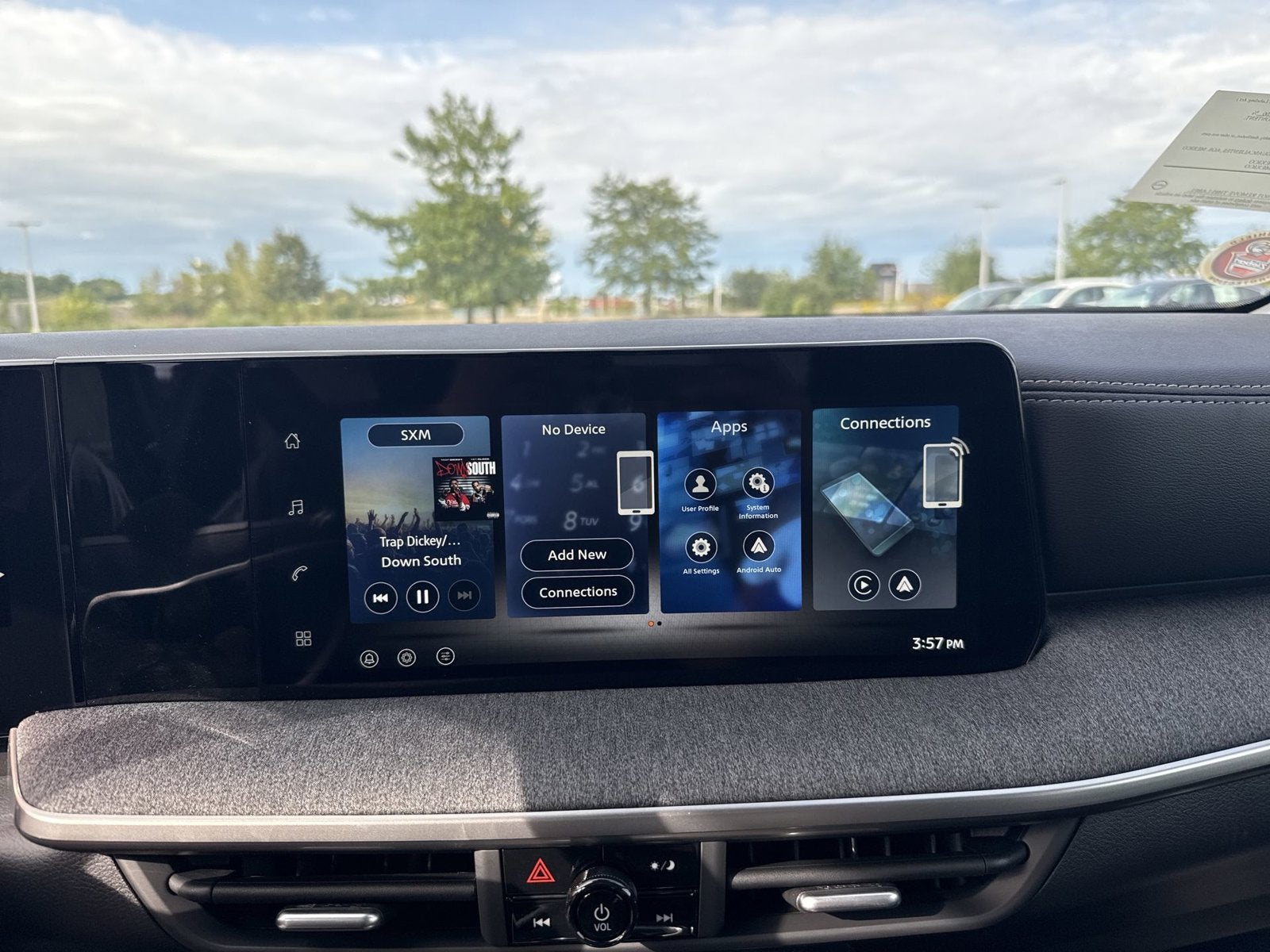 2027 Nissan Kicks SV AWD