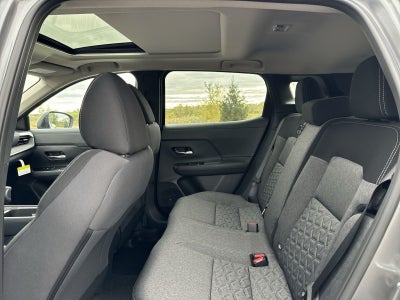 2026 Nissan Kicks SV AWD Premium Package