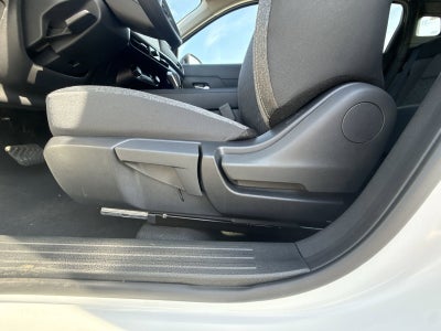 2027 Nissan Kicks SV AWD
