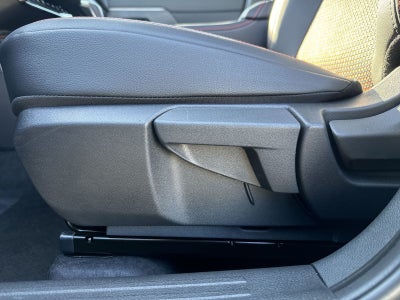 2026 Nissan Kicks SR AWD Cold Weather Package