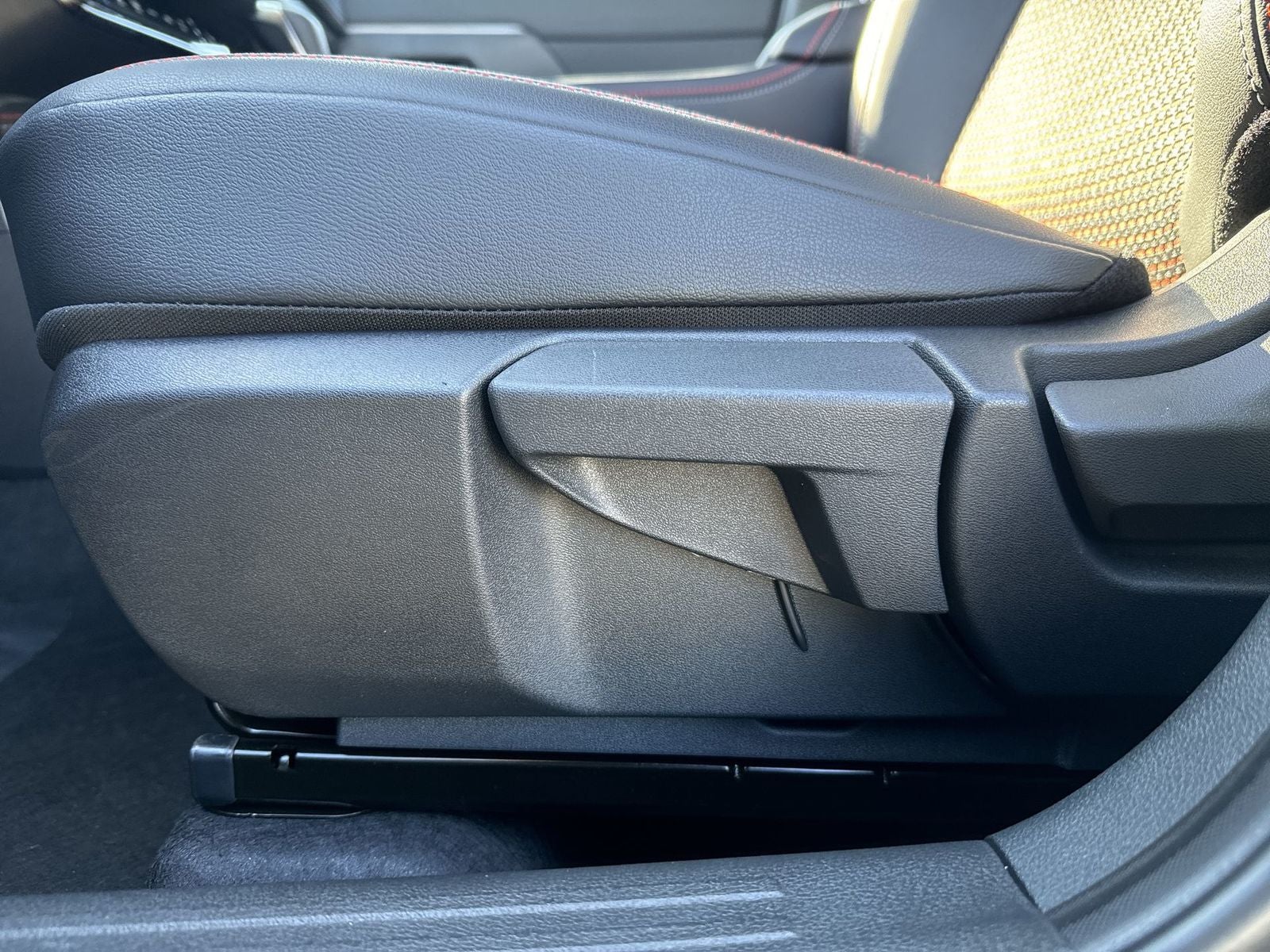 2026 Nissan Kicks SR AWD Cold Weather Package