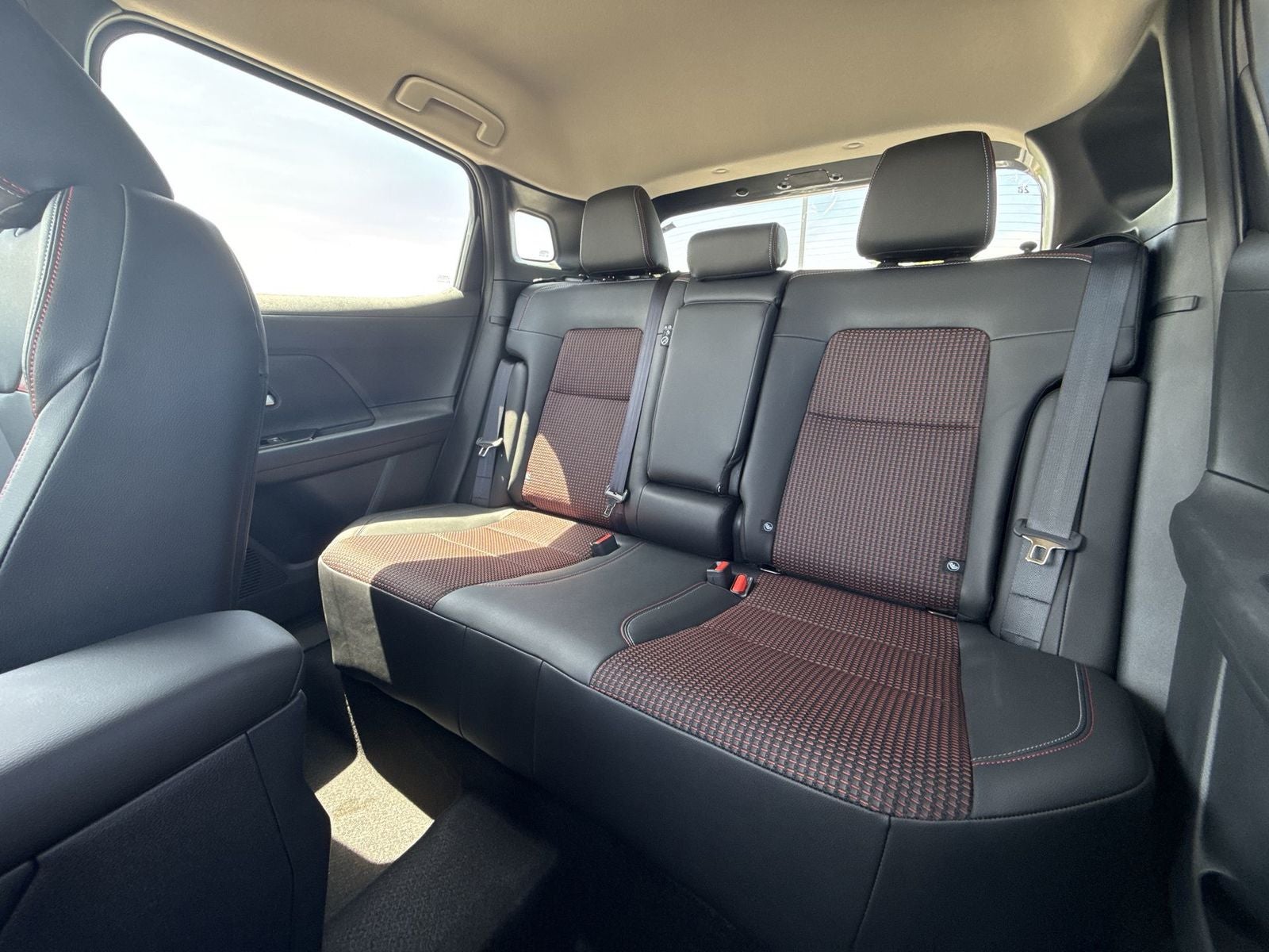 2026 Nissan Kicks SR AWD Cold Weather Package