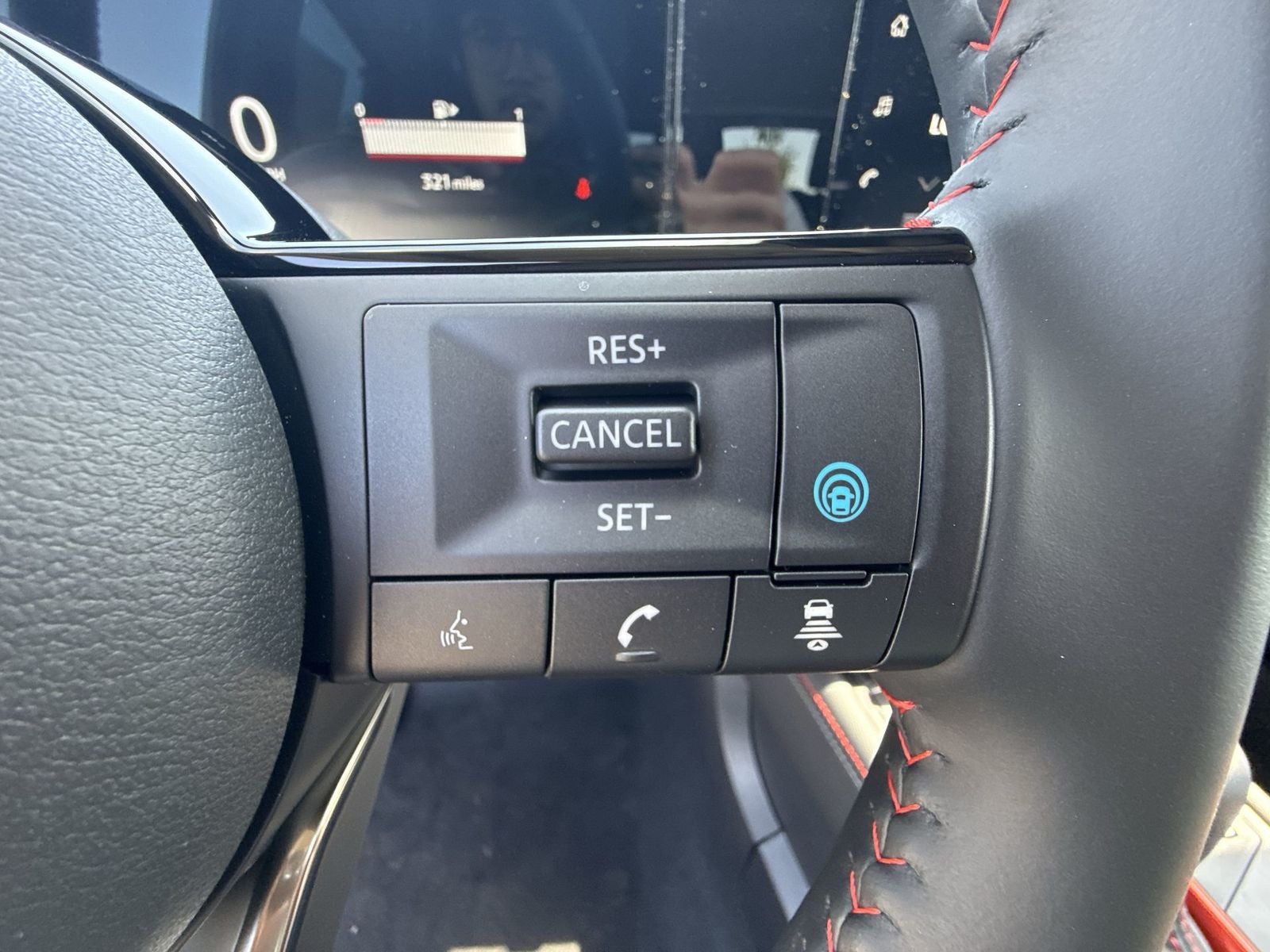 2026 Nissan Kicks SR AWD Cold Weather Package