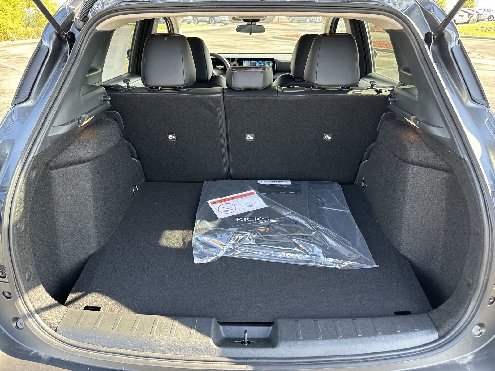 2026 Nissan Kicks SR AWD Cold Weather Package