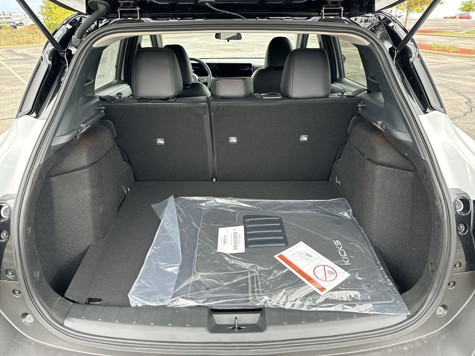 2026 Nissan Kicks SR AWD Cold Weather Package