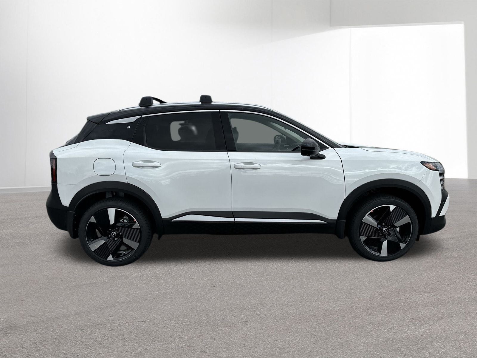 2026 Nissan Kicks SR AWD Cold Weather Package