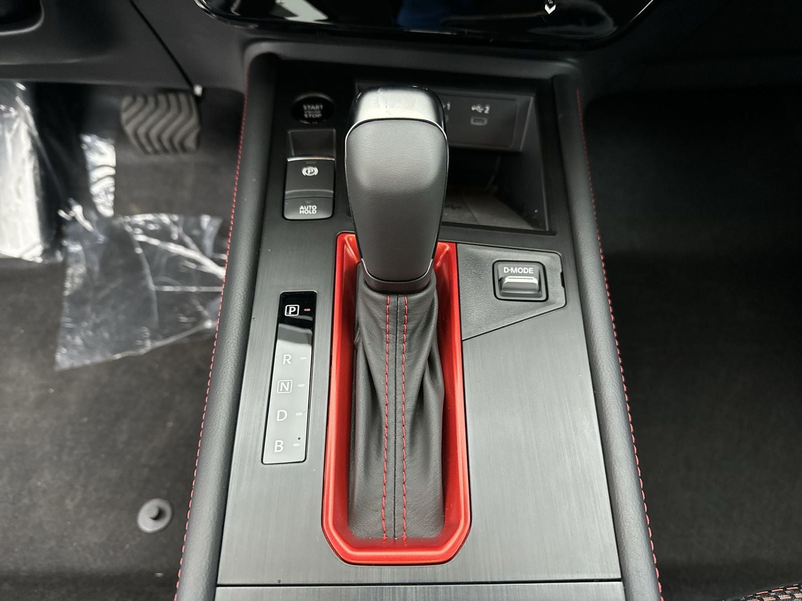 2026 Nissan Kicks SR AWD Cold Weather Package