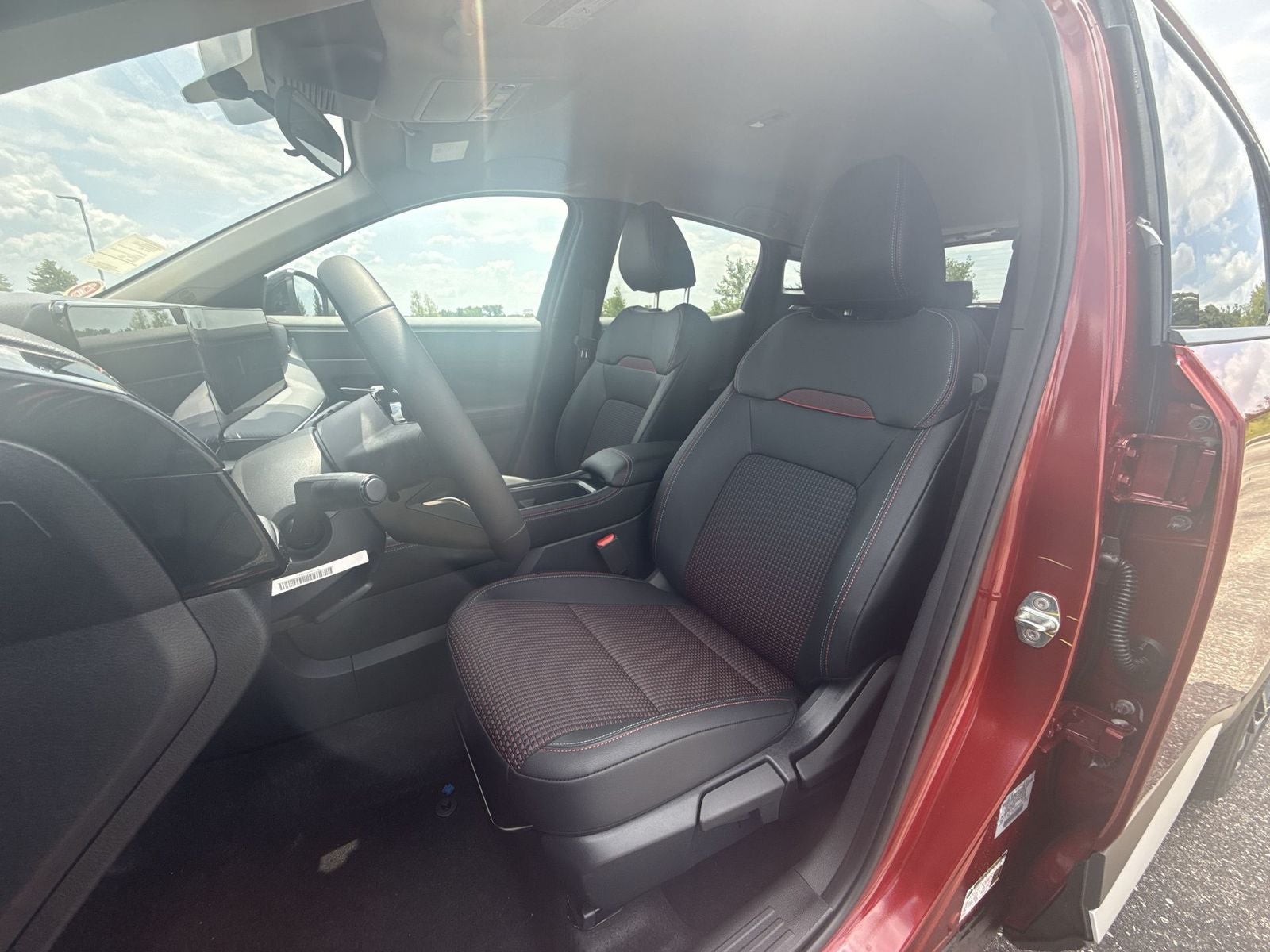 2026 Nissan Kicks SR AWD Cold Weather Package