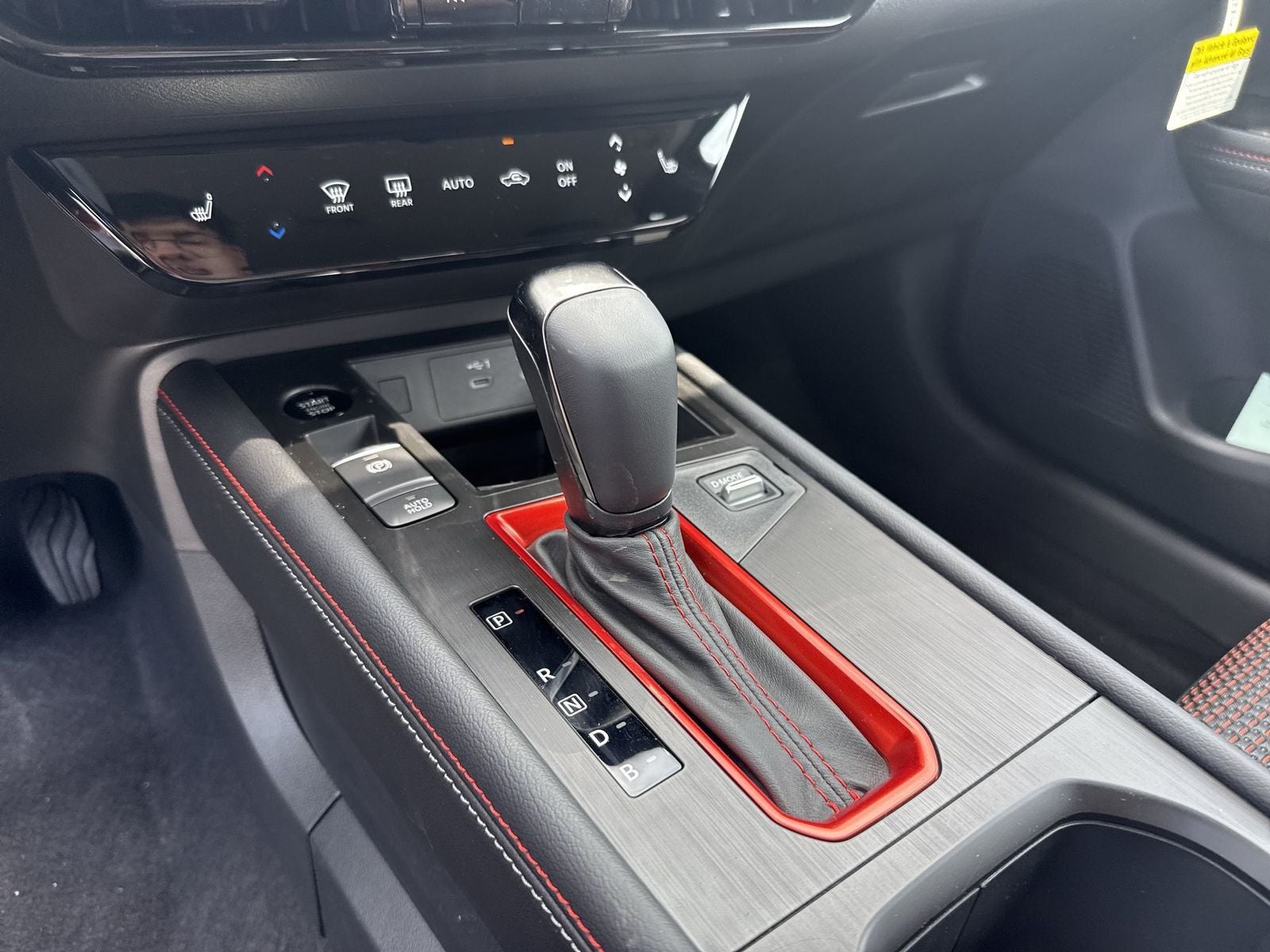 2026 Nissan Kicks SR AWD Cold Weather Package