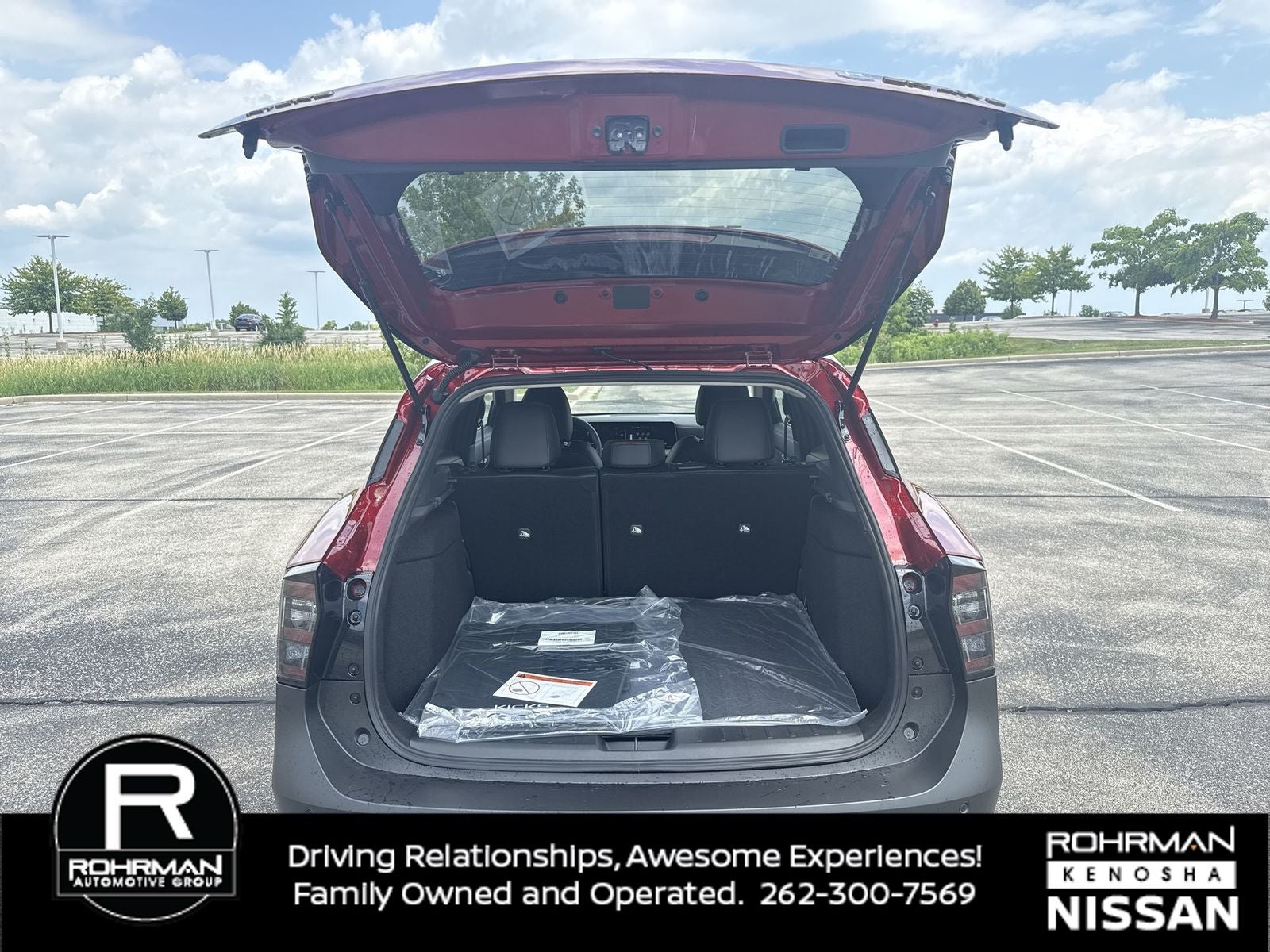 2026 Nissan Kicks SR AWD Cold Weather Package