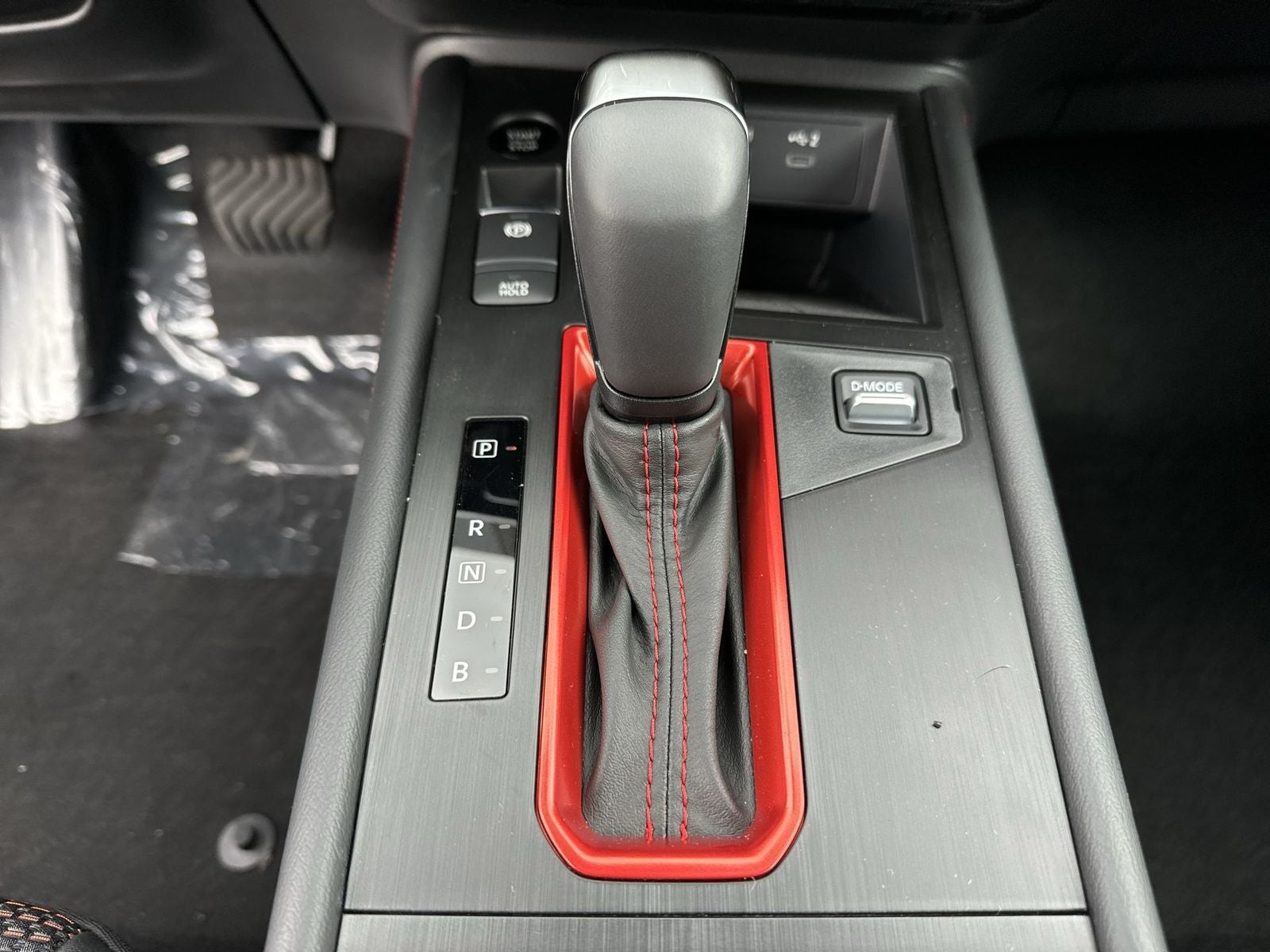 2026 Nissan Kicks SR AWD Cold Weather Package