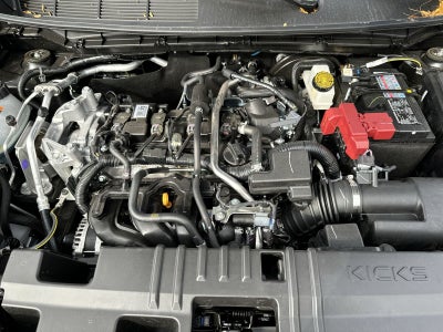 2026 Nissan Kicks SR AWD Cold Weather Package