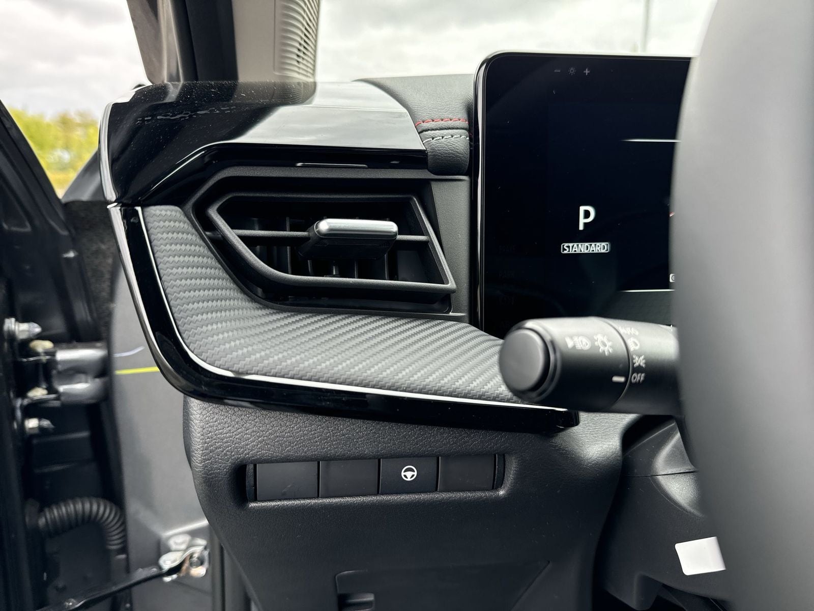 2026 Nissan Kicks SR AWD Cold Weather Package