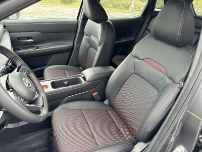 2026 Nissan Kicks SR AWD Cold Weather Package