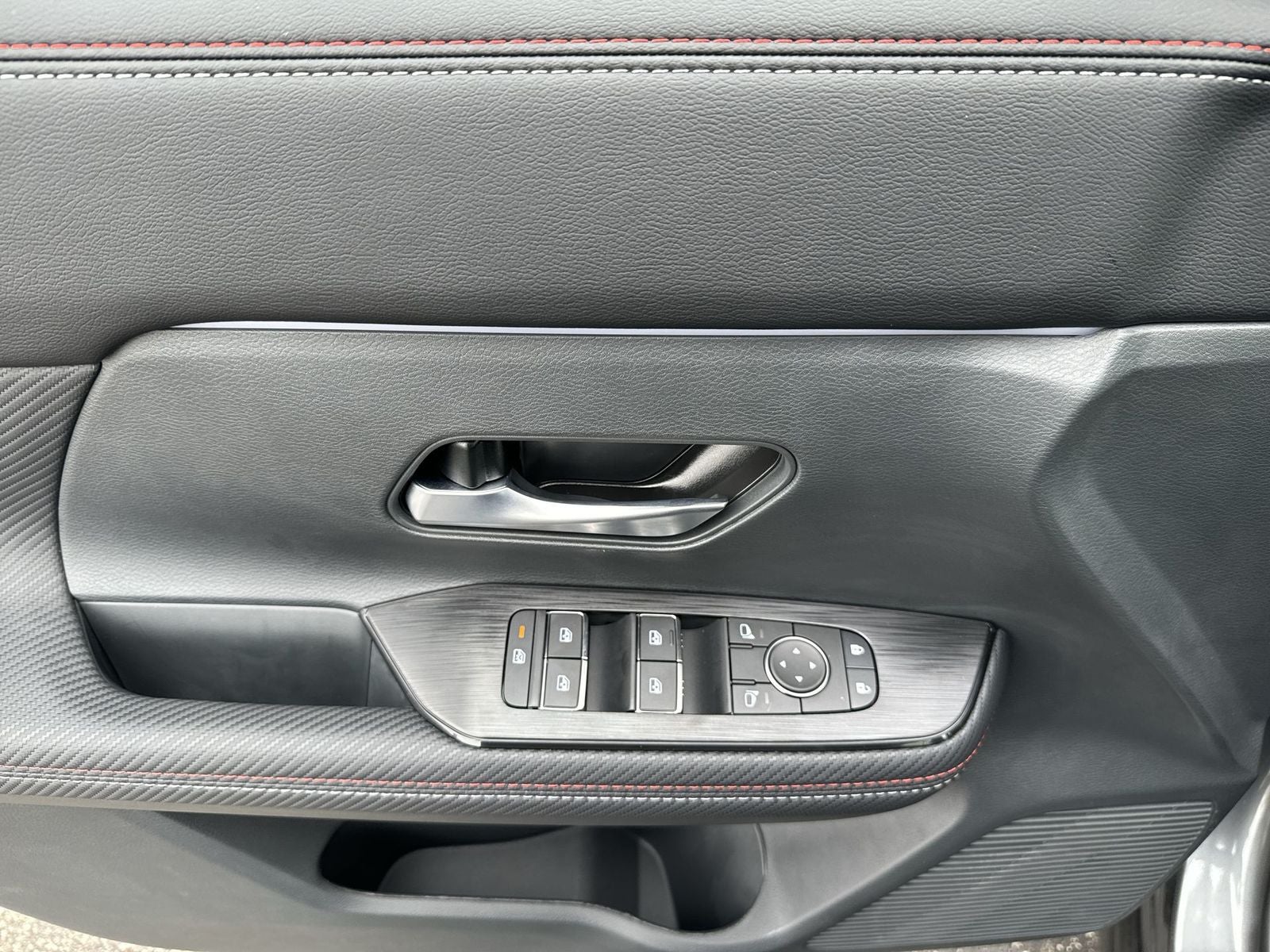 2026 Nissan Kicks SR AWD Cold Weather Package