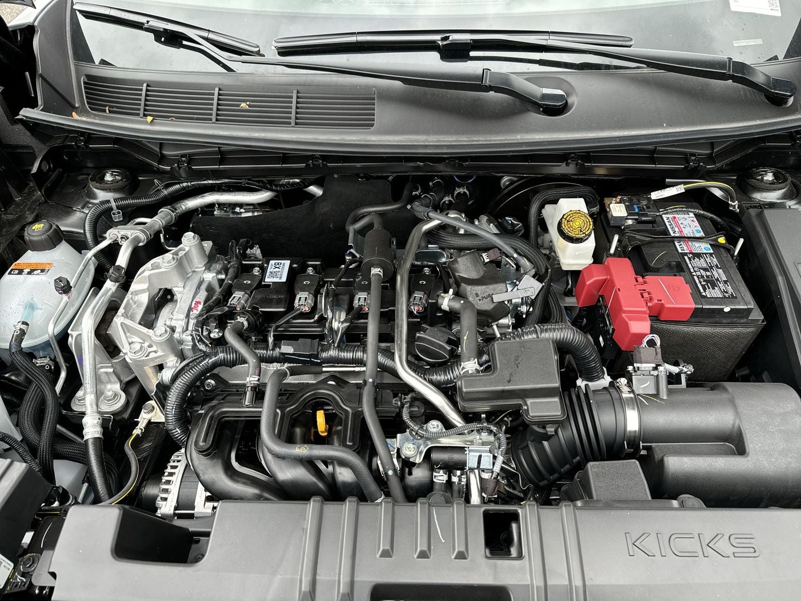 2026 Nissan Kicks SR AWD Cold Weather Package