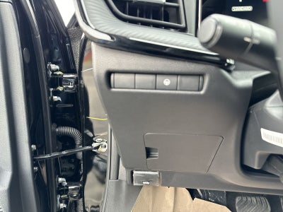 2026 Nissan Kicks SR AWD Cold Weather Package