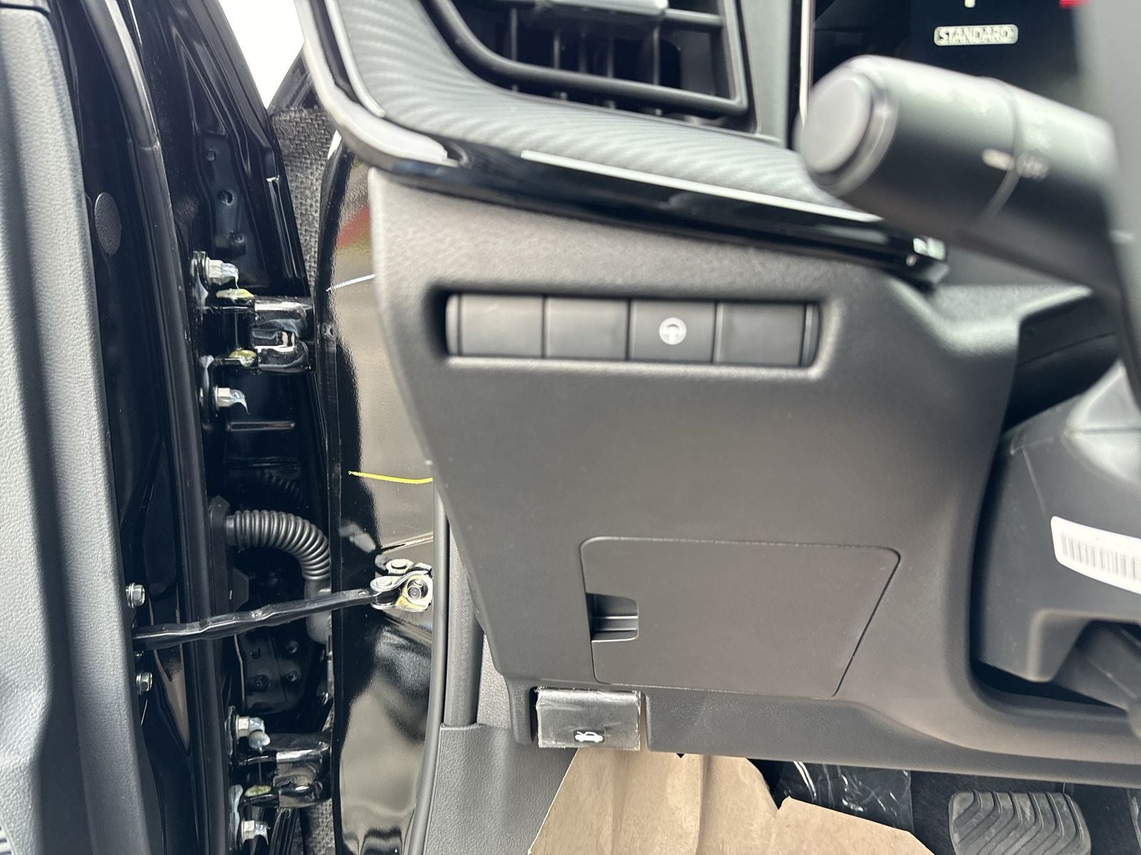 2026 Nissan Kicks SR AWD Cold Weather Package