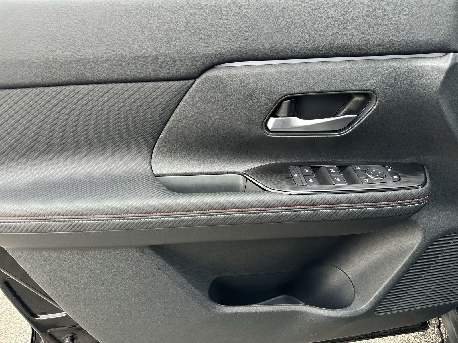 2026 Nissan Kicks SR AWD Cold Weather Package