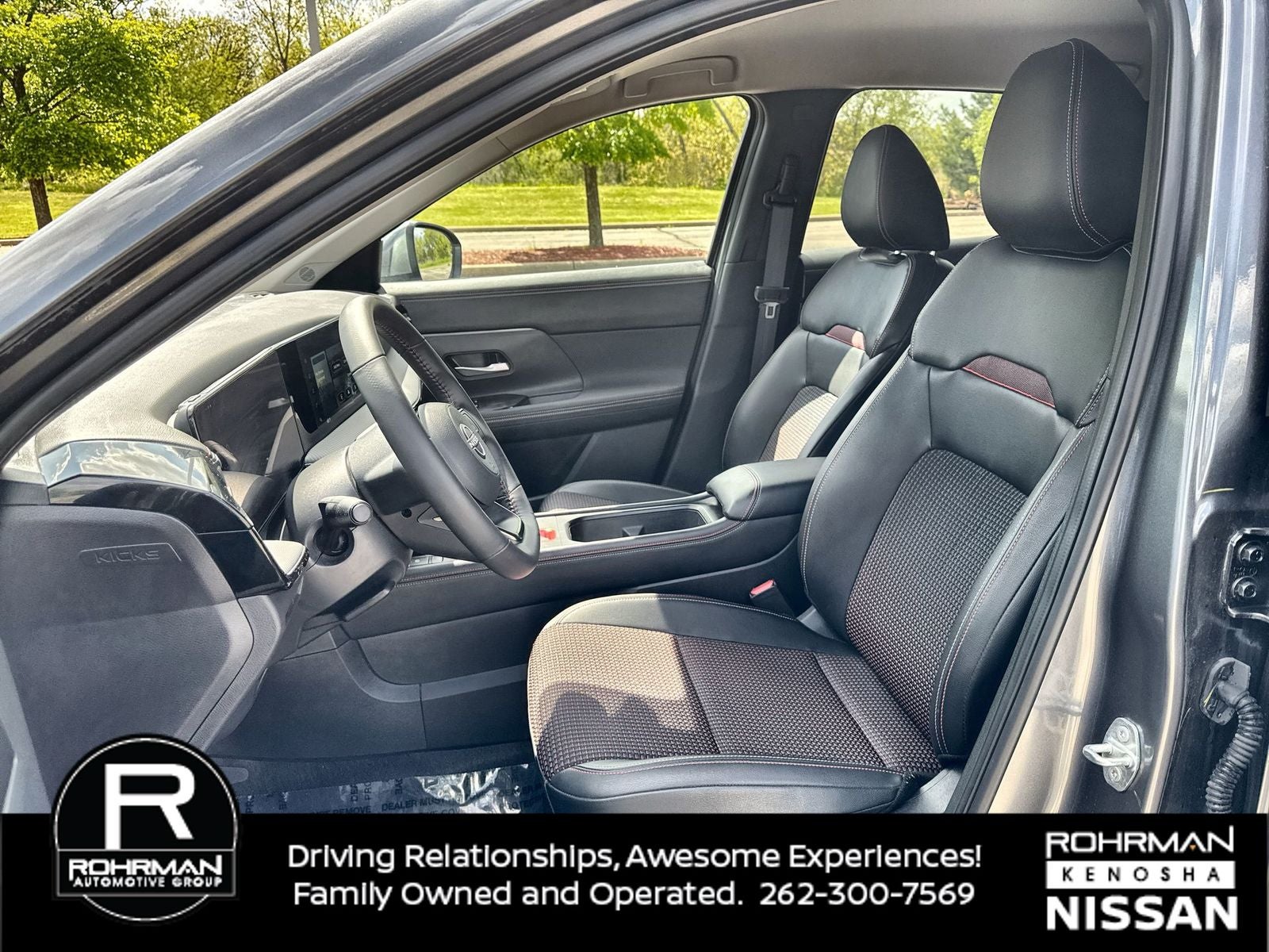 2025 Nissan Kicks SR