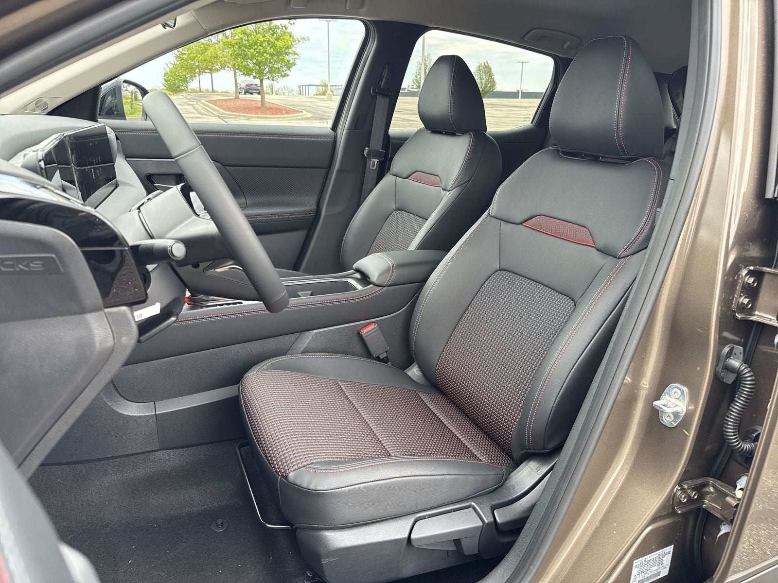 2026 Nissan Kicks SR AWD Cold Weather Package