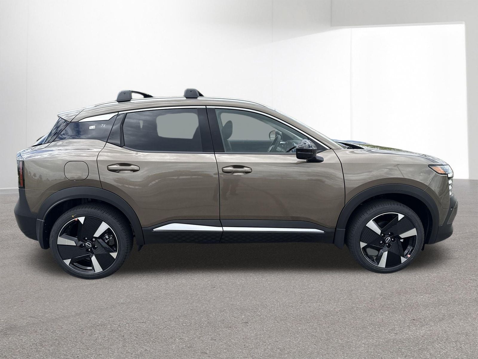 2026 Nissan Kicks SR AWD Cold Weather Package