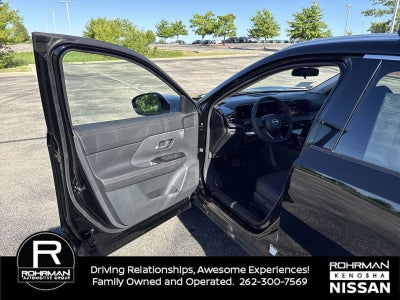 2026 Nissan Kicks SR AWD Cold Weather Package