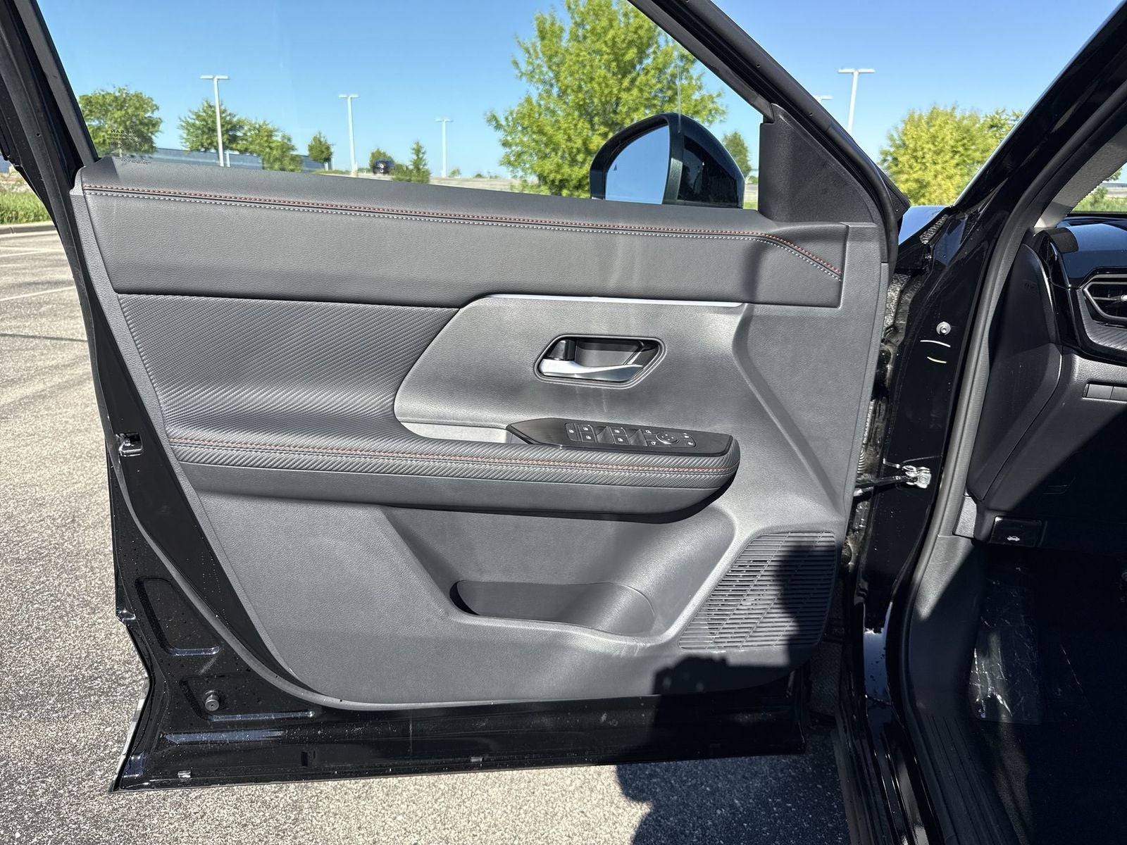2026 Nissan Kicks SR AWD Cold Weather Package